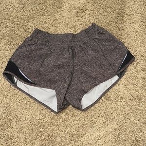 gray lululemon hotty hot shorts size 4\ 2.5” inseam